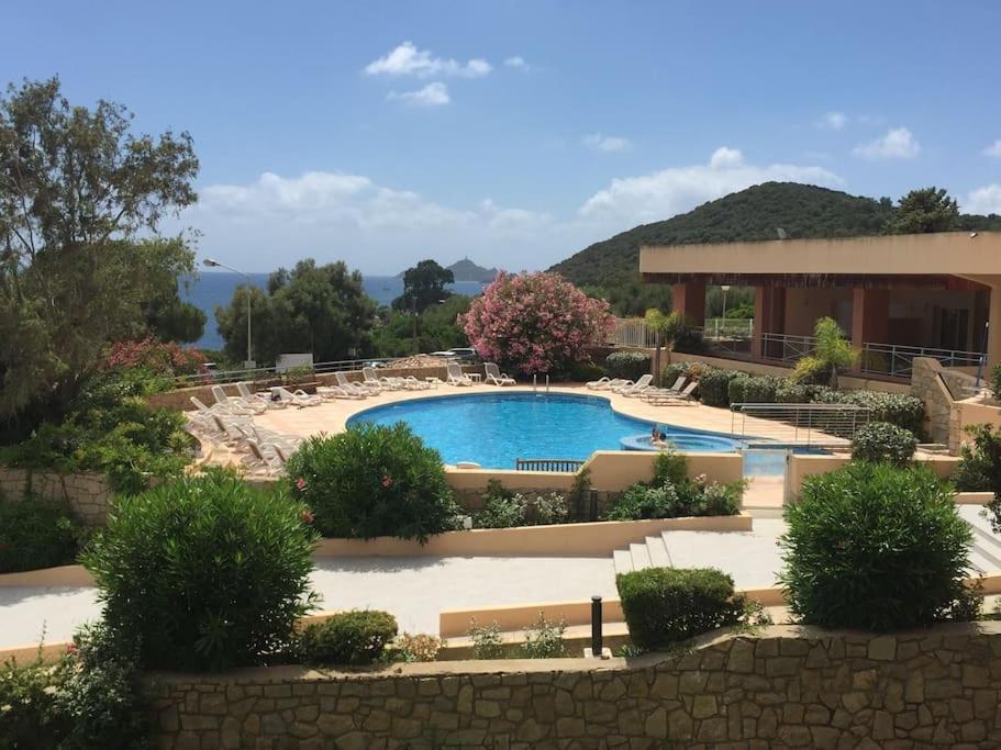 F2 Vue Mer Dans Residence Avec Piscine Ajaccio  Buitenkant foto